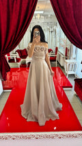 Elegantes Abendkleid mit Blumenapplikationen / C4964