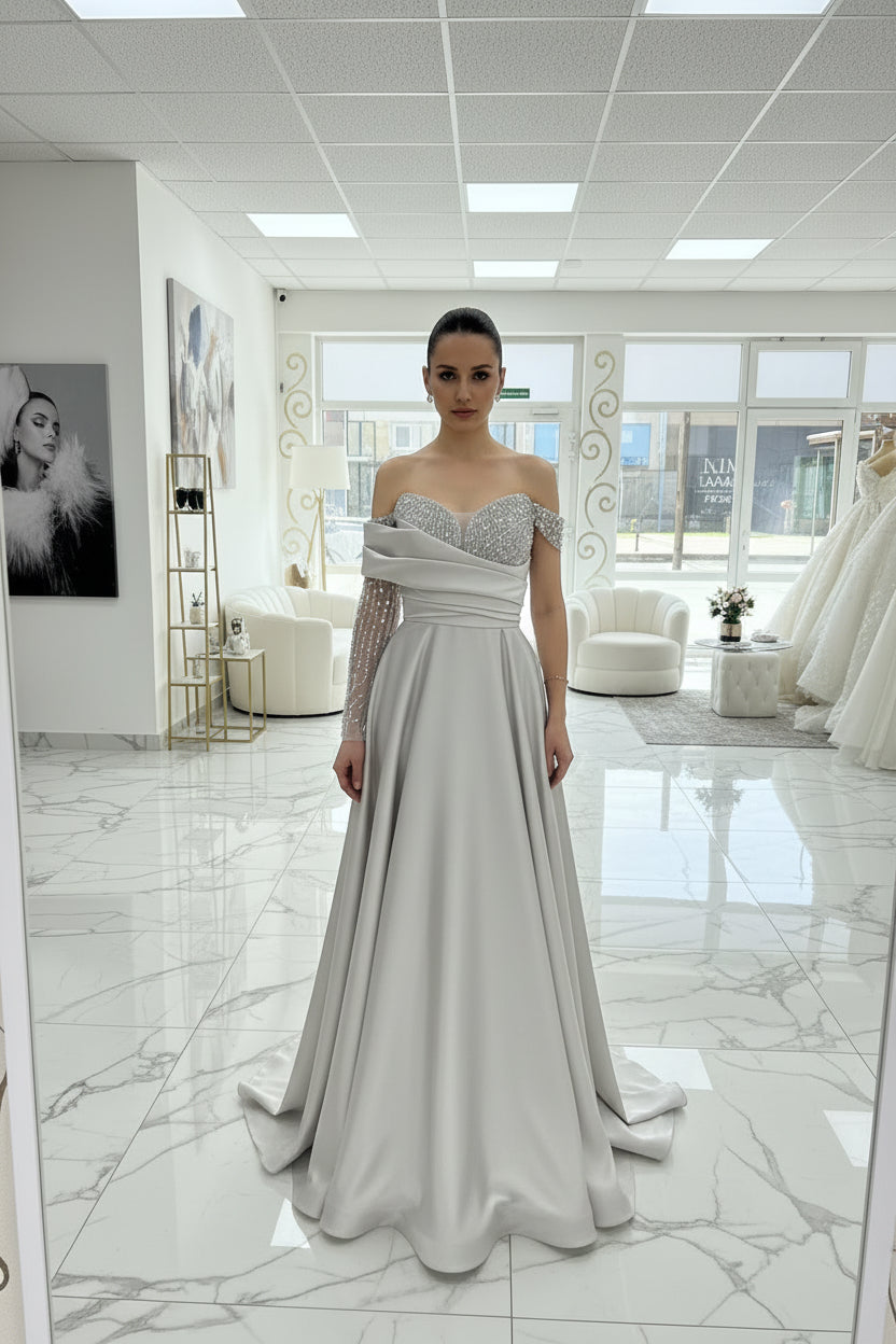Elegantes Abendkleid mit One-Shoulder-Detail & Glanzakzenten / C4981