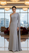 Elegantes One-Shoulder-Abendkleid mit Strassdetails
/ C4955