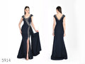 Elegantes Abendkleid mit Beinschlitz & Schmuckapplikation / C5914