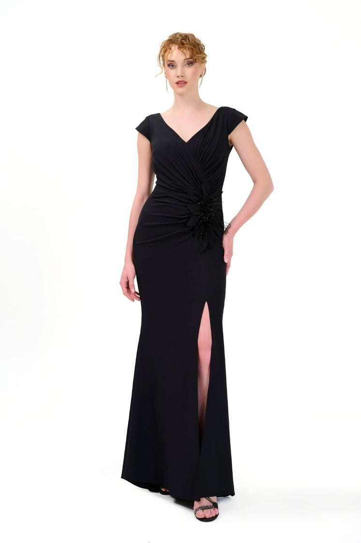 Elegantes Abendkleid mit Drapierung & Beinschlitz