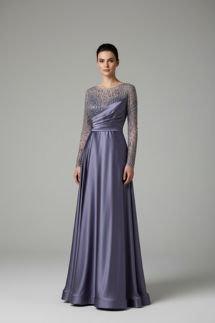 Elegantes Abendkleid mit Glitzerapplikationen / C5908