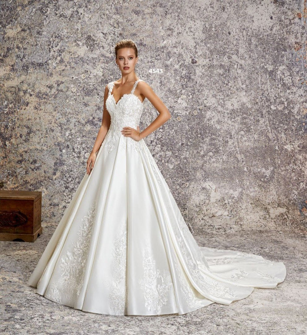 Brautkleid BV4543