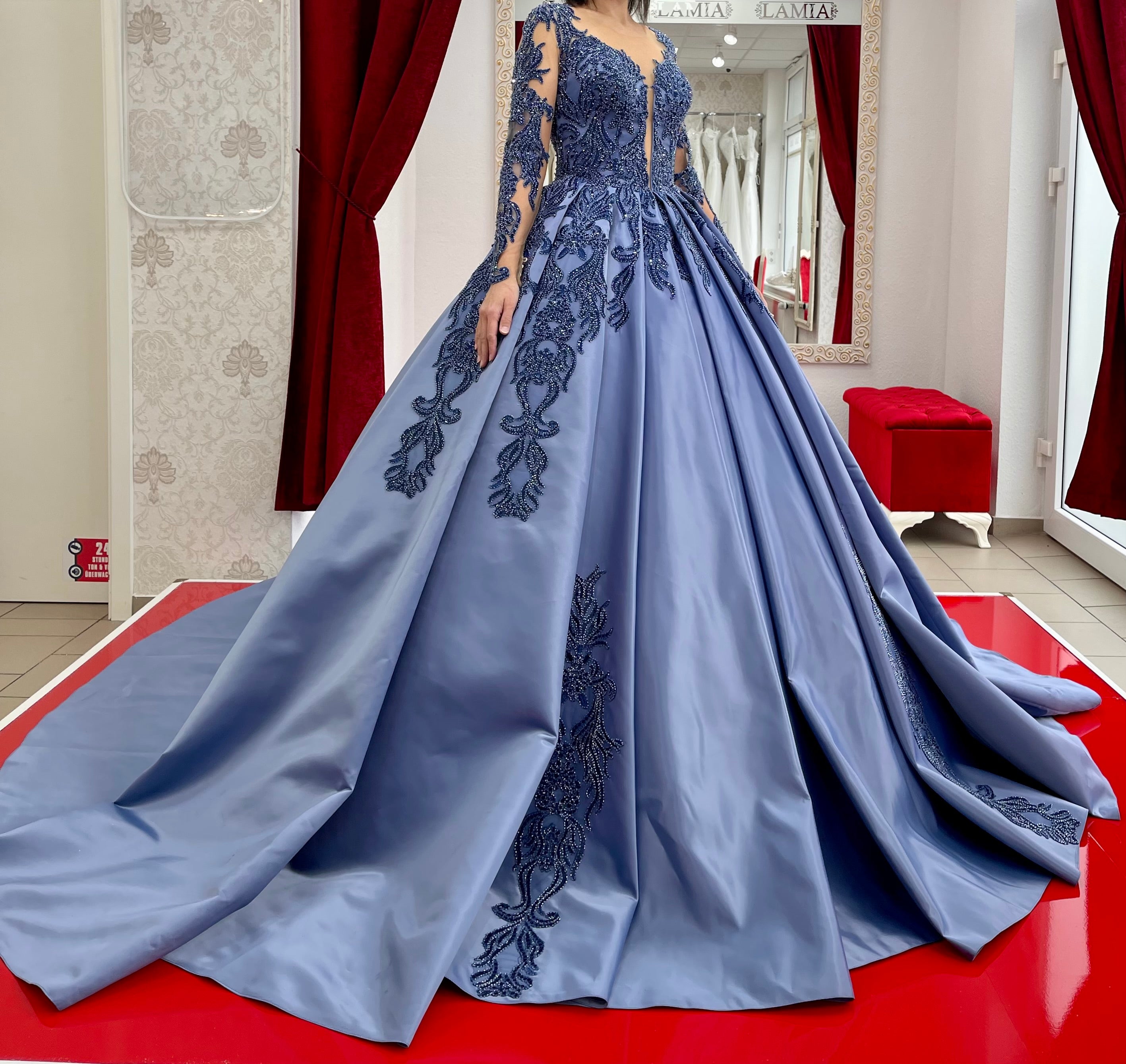 Ballkleid Ortanca
