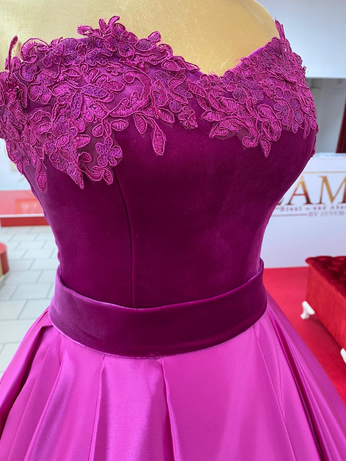Ballkleid Kirsch
