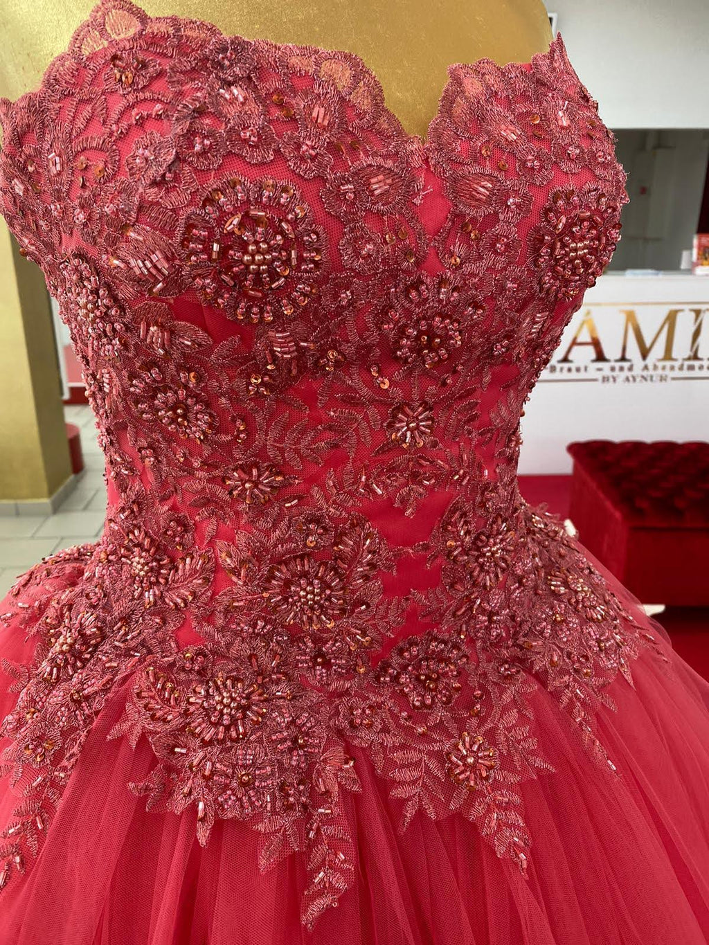 Ballkleid Atanur