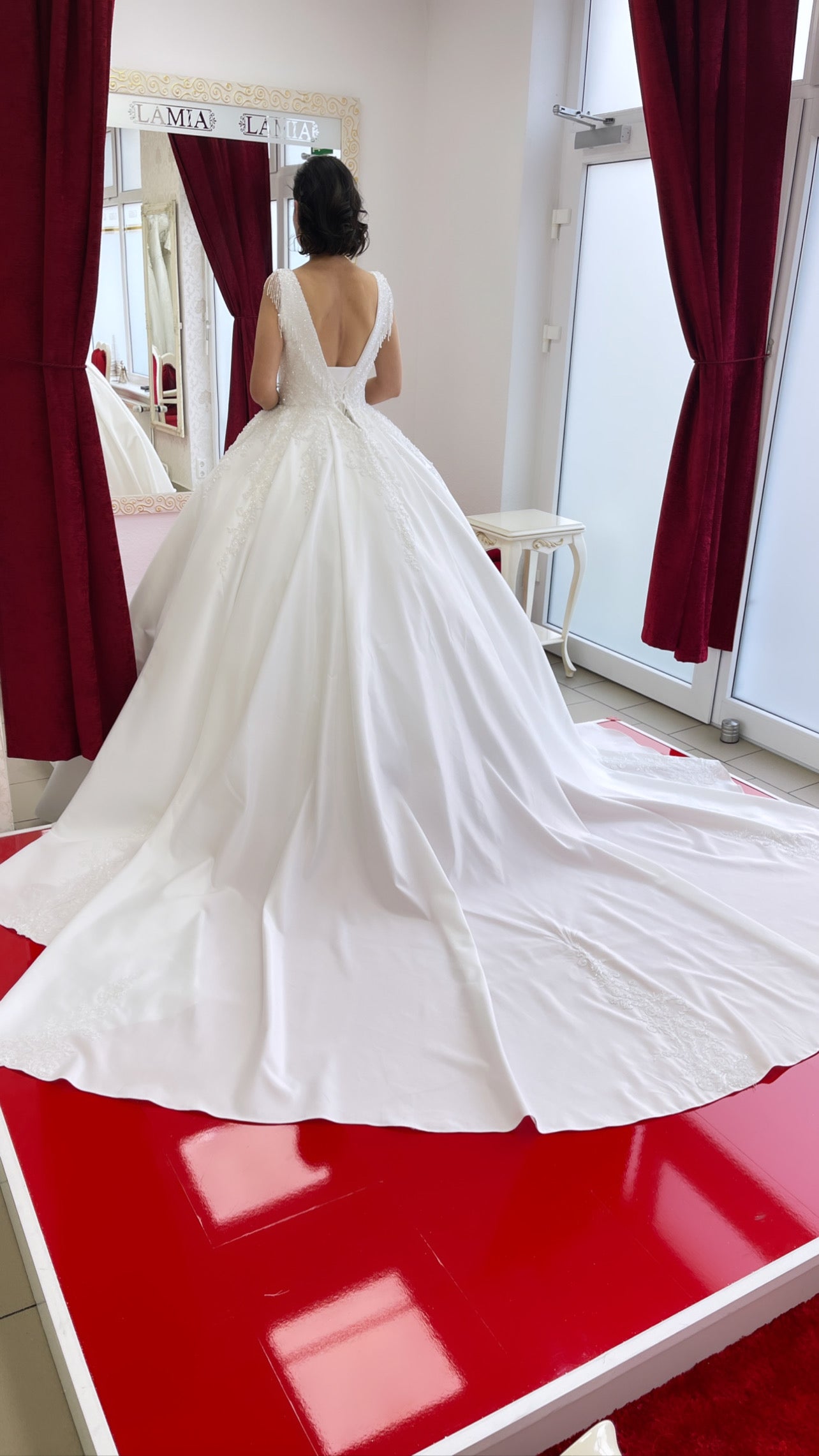 Brautkleid Yakamoz