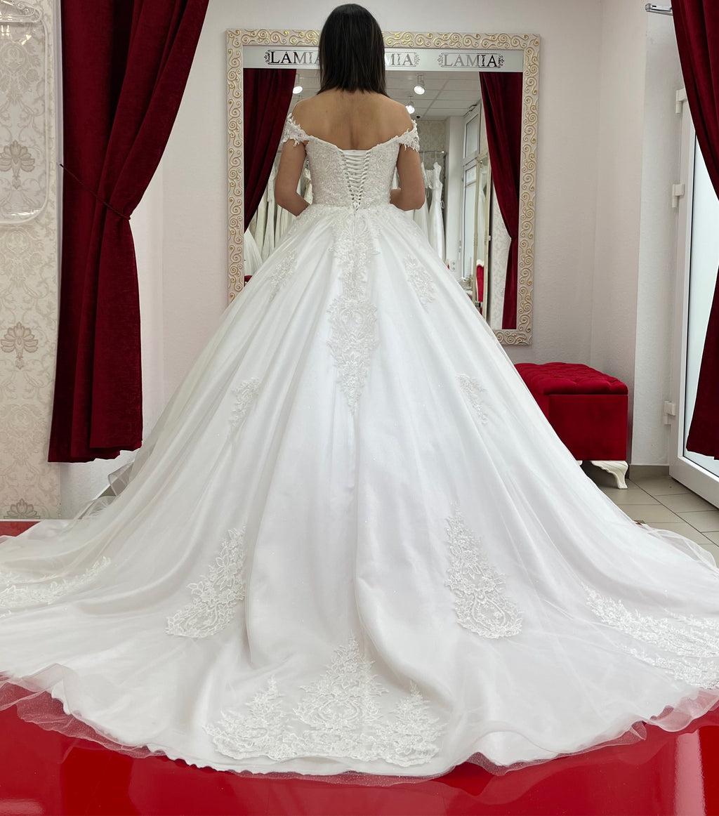 Brautkleid Fesleğen