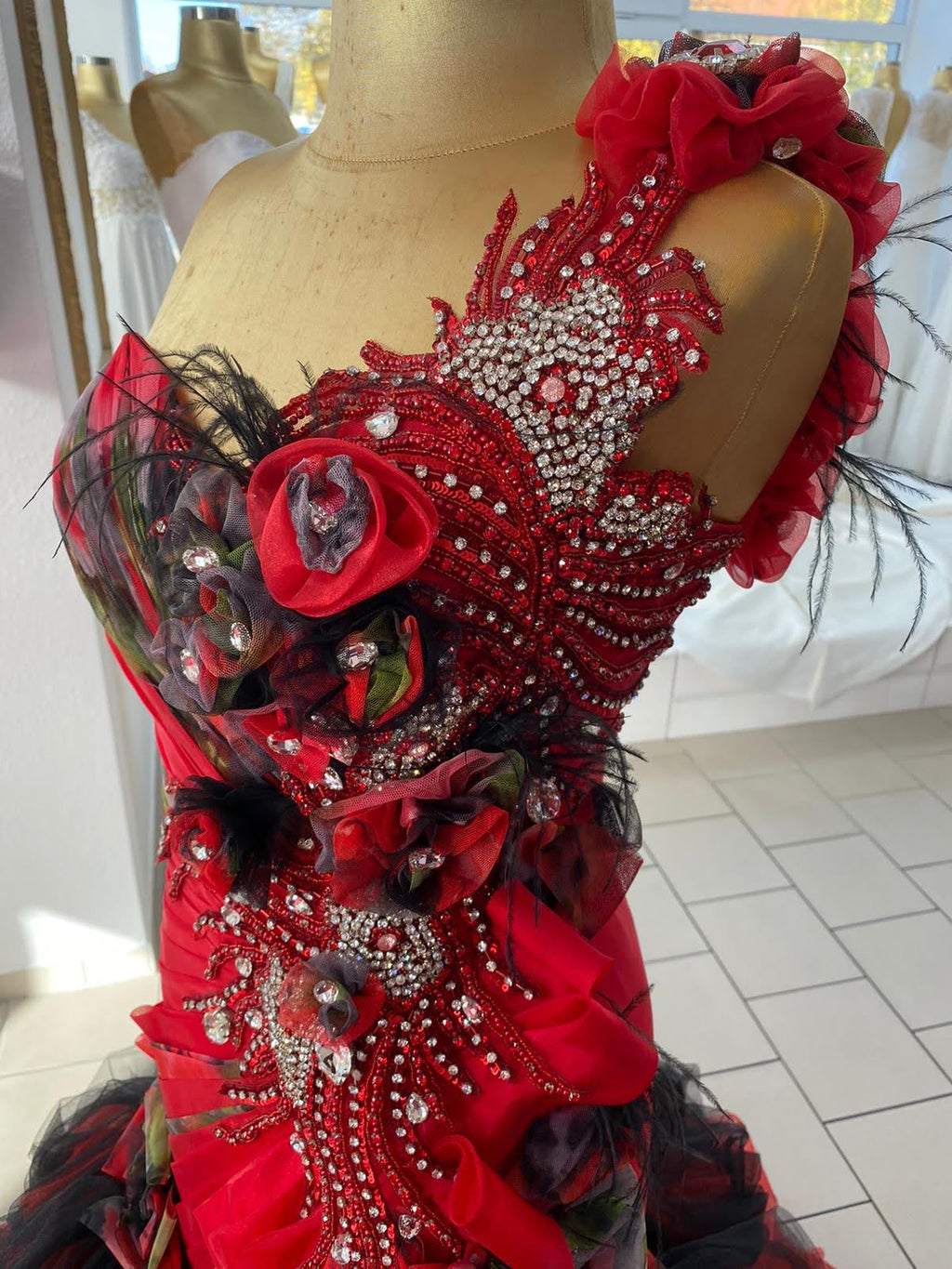 Ballkleid Pin51