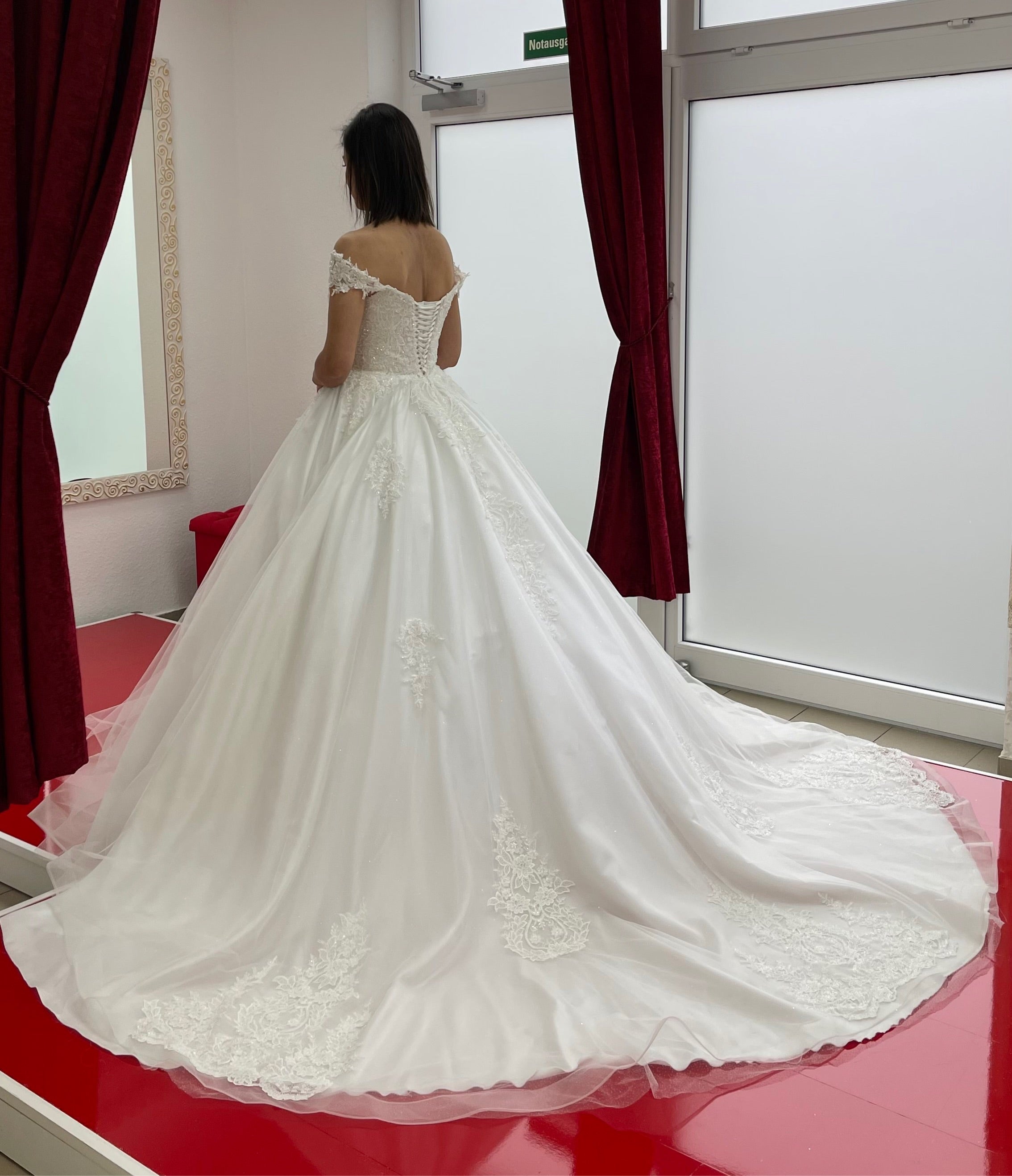Brautkleid Fesleğen